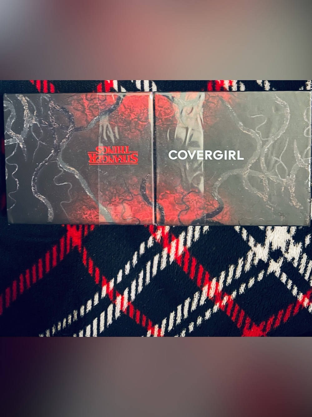 COVERGIRL Stranger Things Eyeshadow Face Color Palette The Crawl - Brand New
